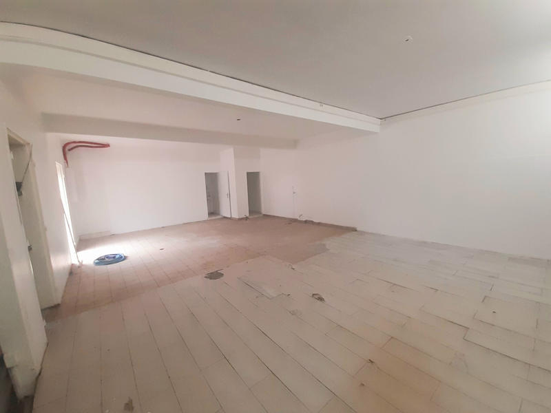 Local commercial - 68 m² - 1 pièce