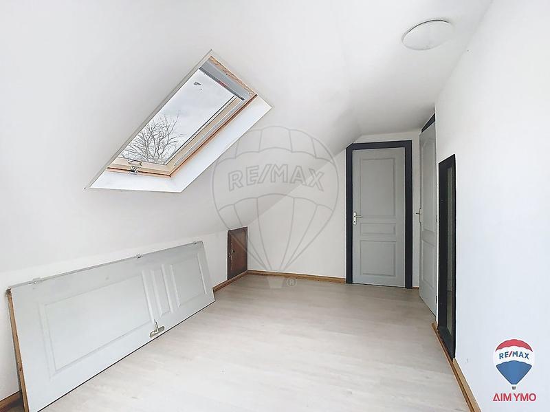 Maison - 213 m² - 12 pièces