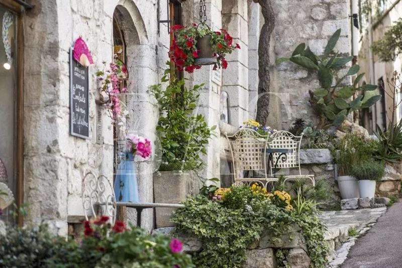 Villa - 350 m² - 7 pièces