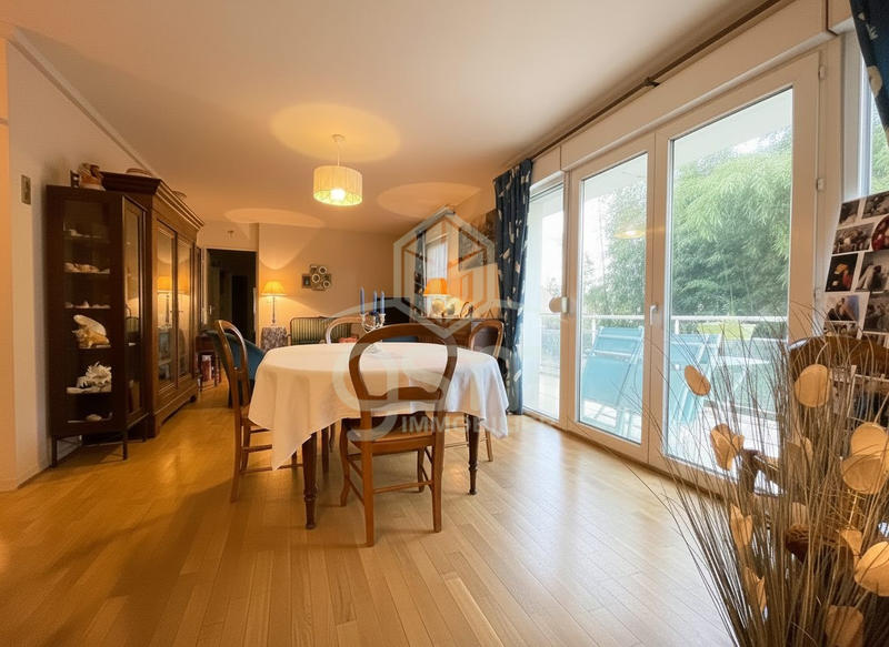 Appartement - 77 m² - 4 pièces