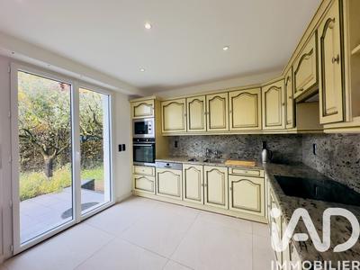 Maison - 142 m² - 6 pièces