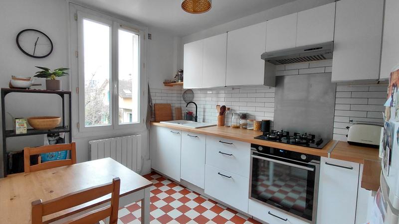 Appartement - 83 m² - 5 pièces
