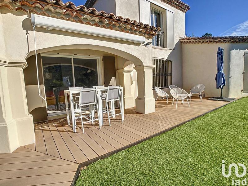 Maison - 187 m² - 8 pièces