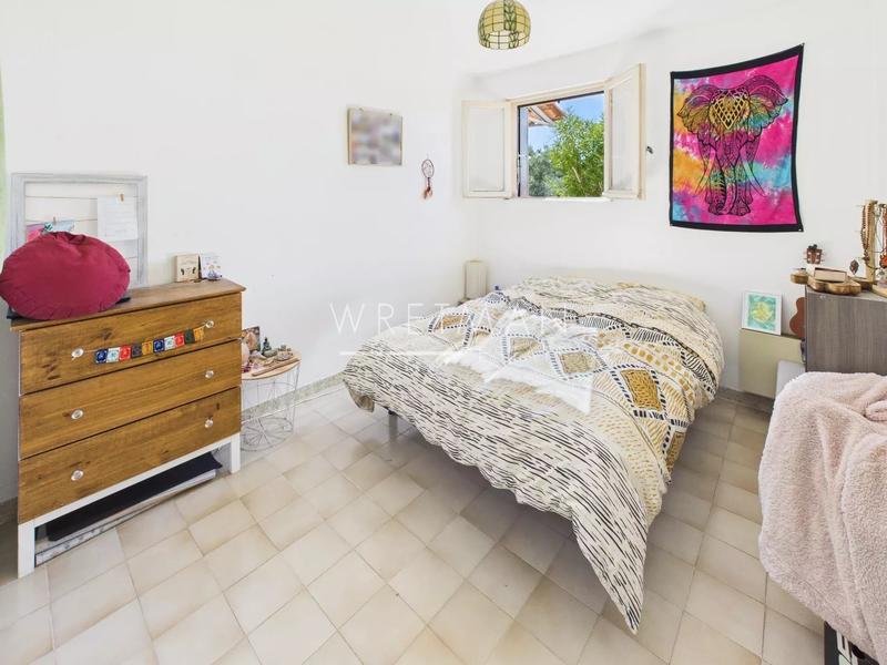 Villa - 192 m² - 8 pièces