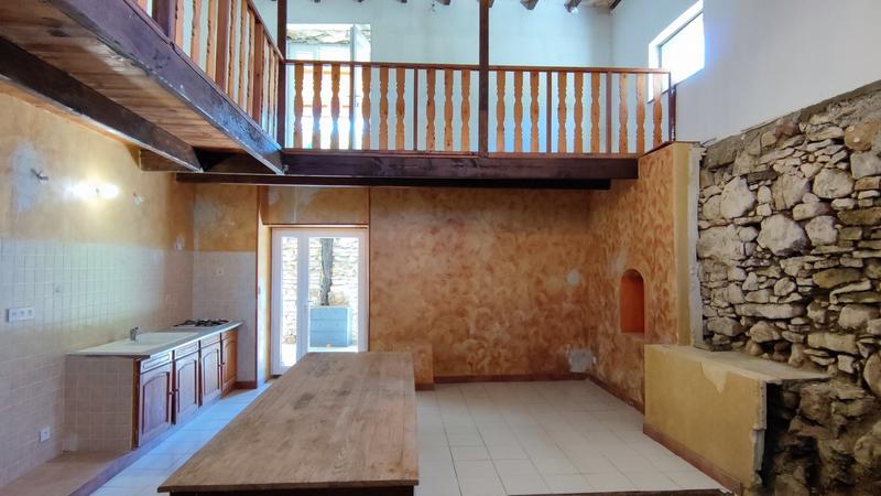 Maison - 237 m² - 12 pièces