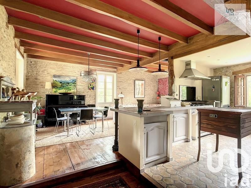 Maison - 200 m² - 10 pièces