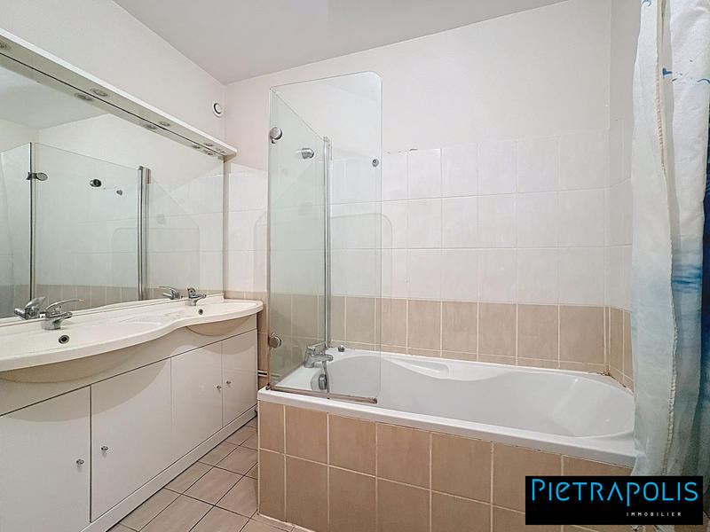 Appartement - 82 m² - 4 pièces