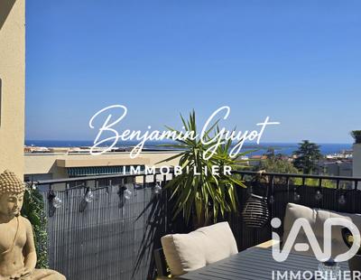 Appartement - 99 m² - 3 pièces