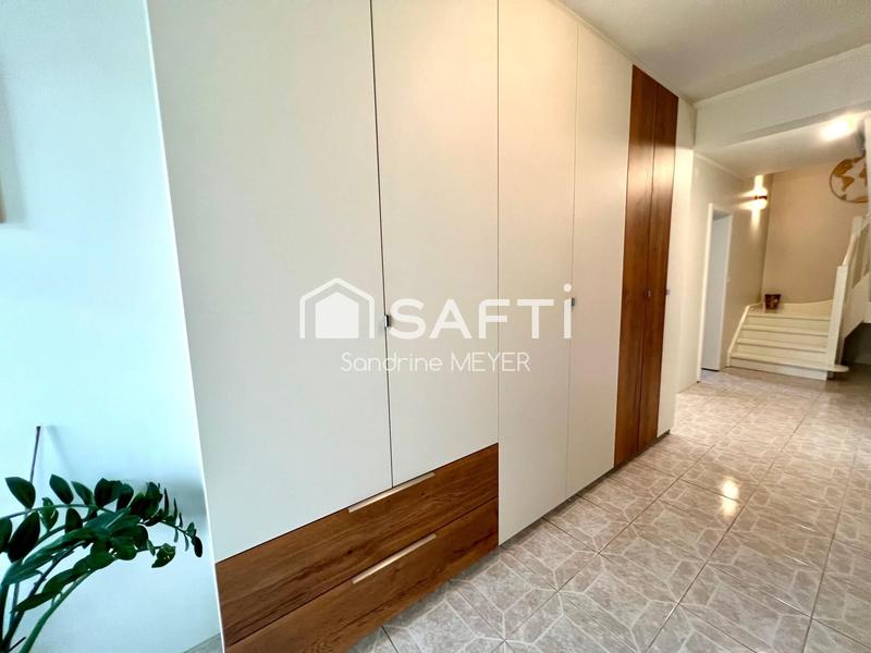 Maison - 190 m² - 8 pièces