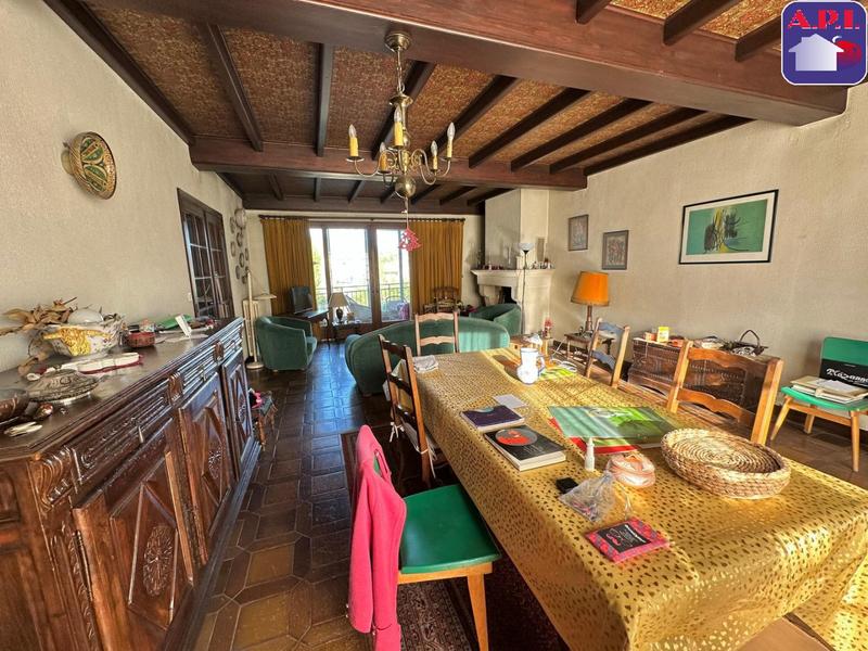 Maison - 195 m² - 8 pièces