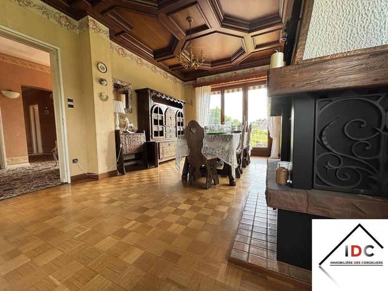 Maison - 105 m² - 5 pièces