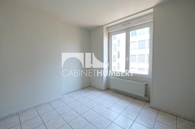Appartement - 85 m² - 3 pièces