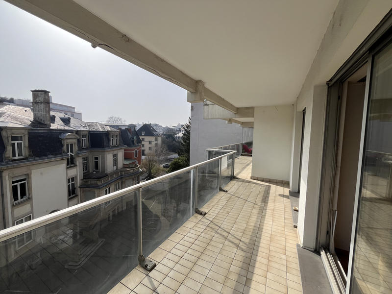 Appartement - 125 m² - 5 pièces