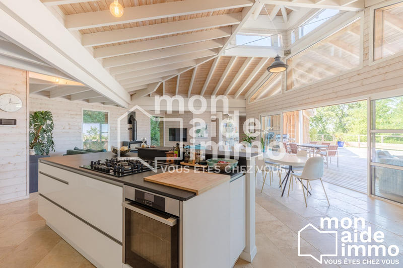 Maison contemporaine - 227 m² - 7 pièces