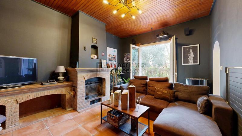 Maison - 260 m² - 9 pièces