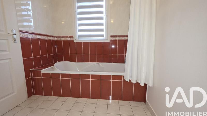 Maison - 240 m² - 9 pièces