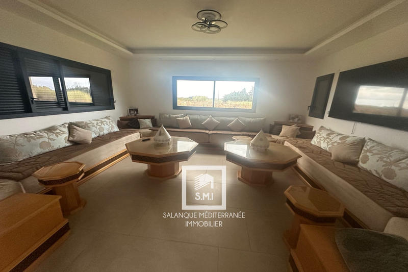 Maison - 250 m² - 4 pièces