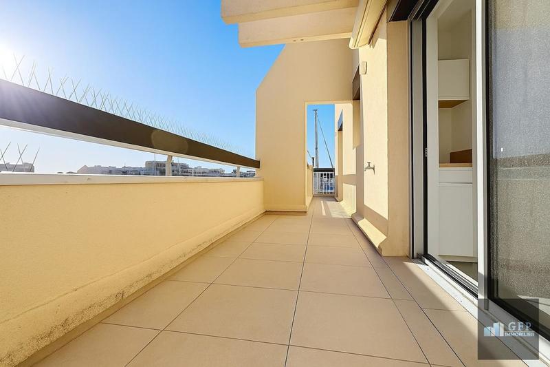 Appartement - 93 m² - 4 pièces