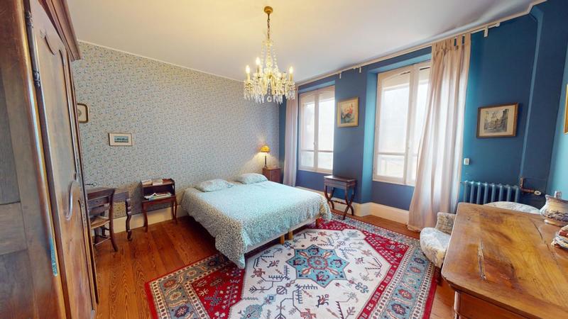 Demeure - 352 m² - 15 pièces