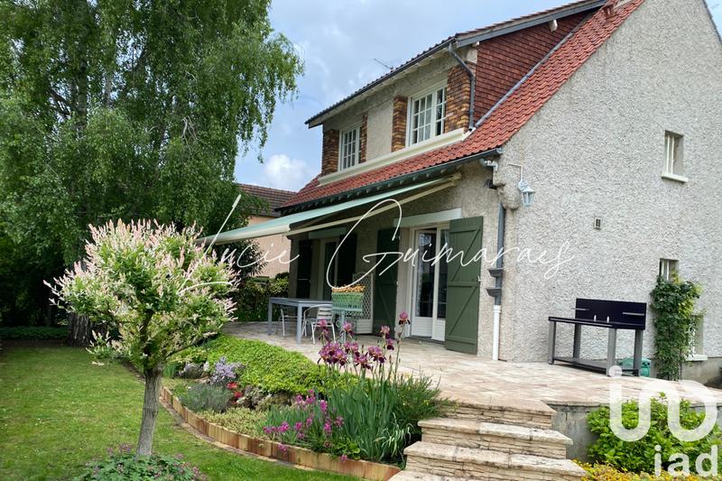 Maison - 121 m² - 6 pièces