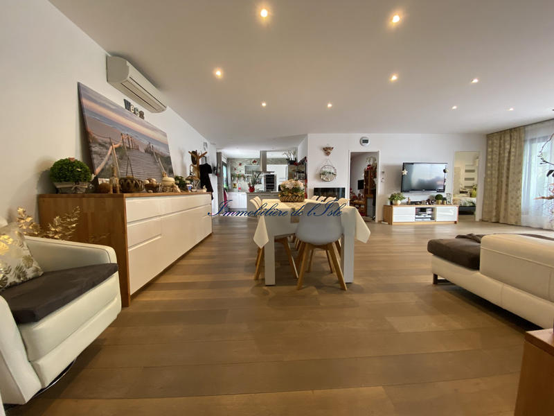 Maison - 158 m² - 6 pièces