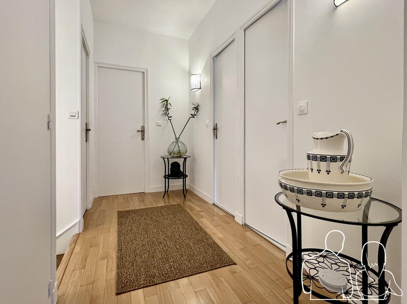 Maison ancienne - 335 m² - 10 pièces