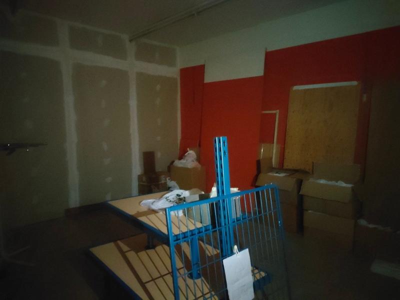 Fonds de commerce - 2 165 m²