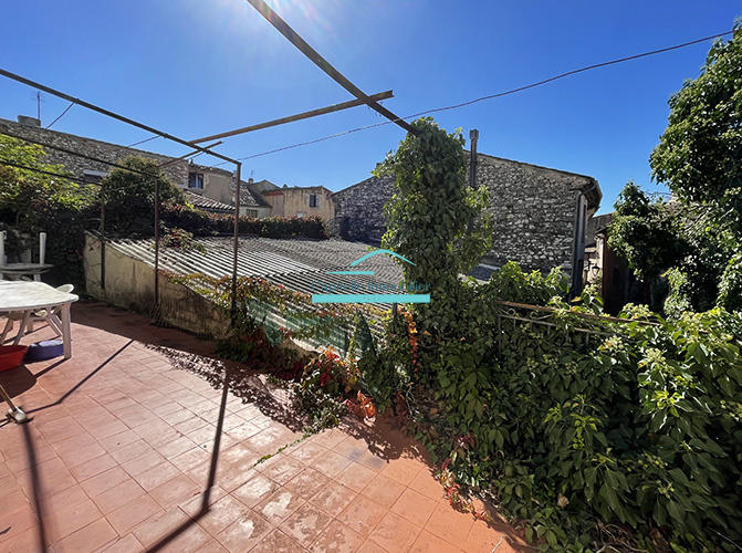 Maison - 300 m² - 4 pièces