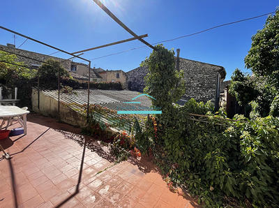 Maison - 300 m² - 4 pièces