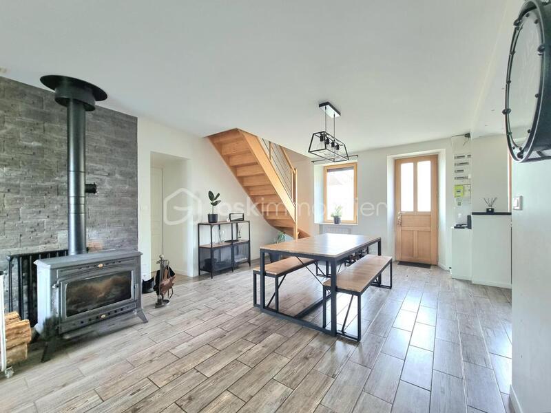 Maison - 203 m² - 7 pièces