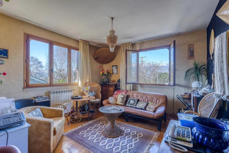 Maison - 217 m² - 10 pièces