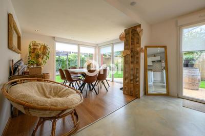 Maison - 93 m² - 4 pièces