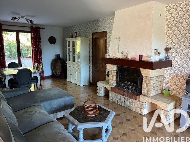 Maison - 203 m² - 7 pièces