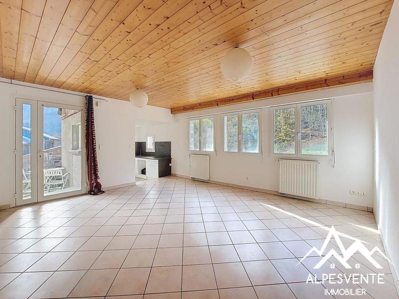 Appartement - 97 m² - 4 pièces