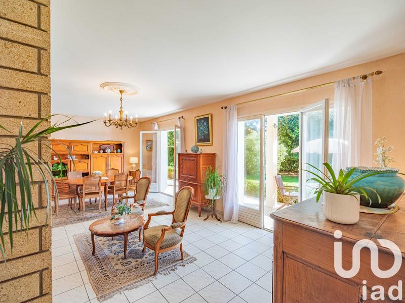 Maison - 230 m² - 7 pièces