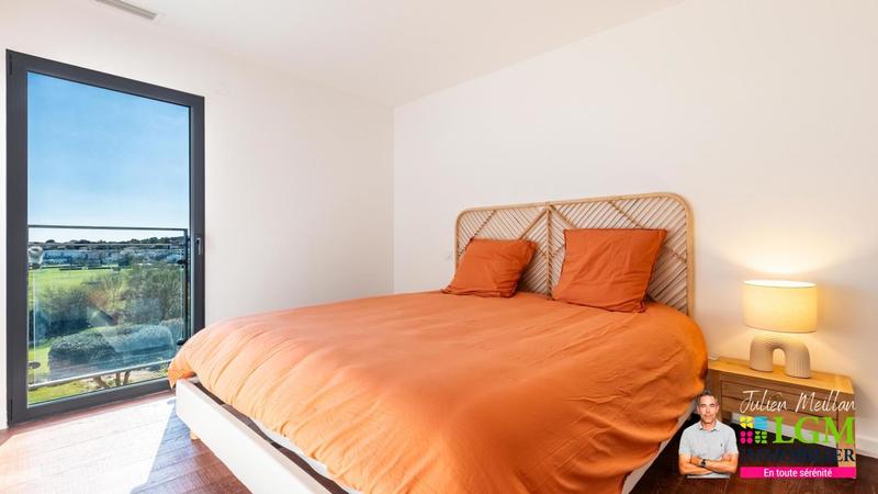 Villa - 250 m² - 5 pièces