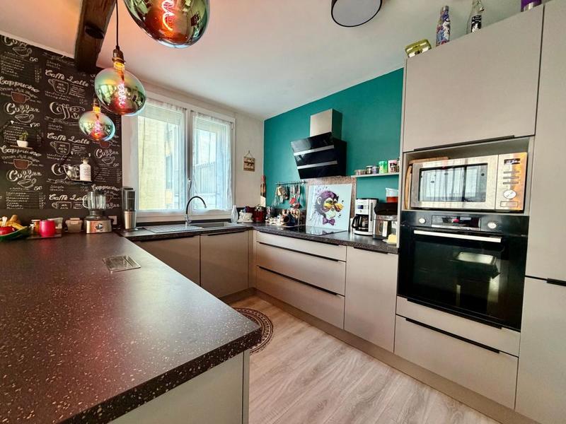 Appartement - 90 m² - 4 pièces