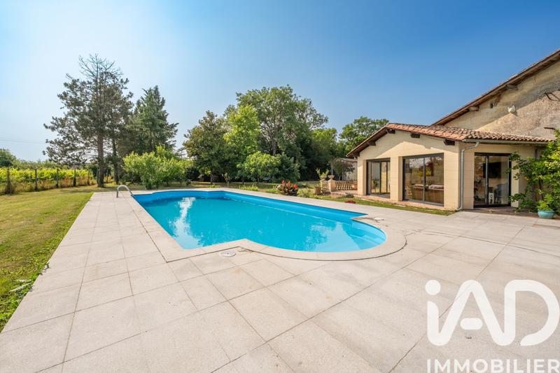 Maison - 409 m² - 10 pièces