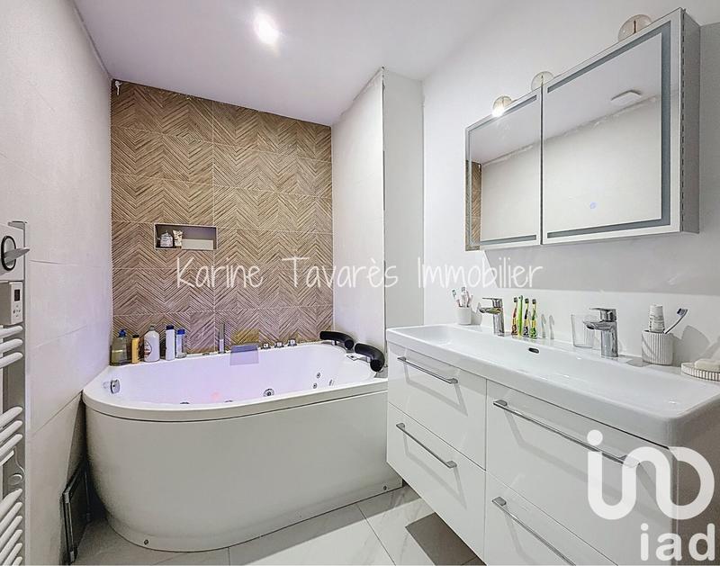 Maison - 152 m² - 9 pièces