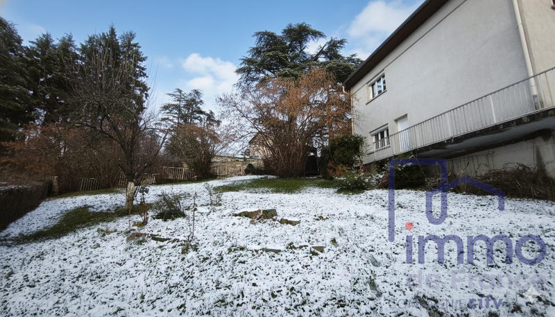 Maison - 222 m² - 8 pièces