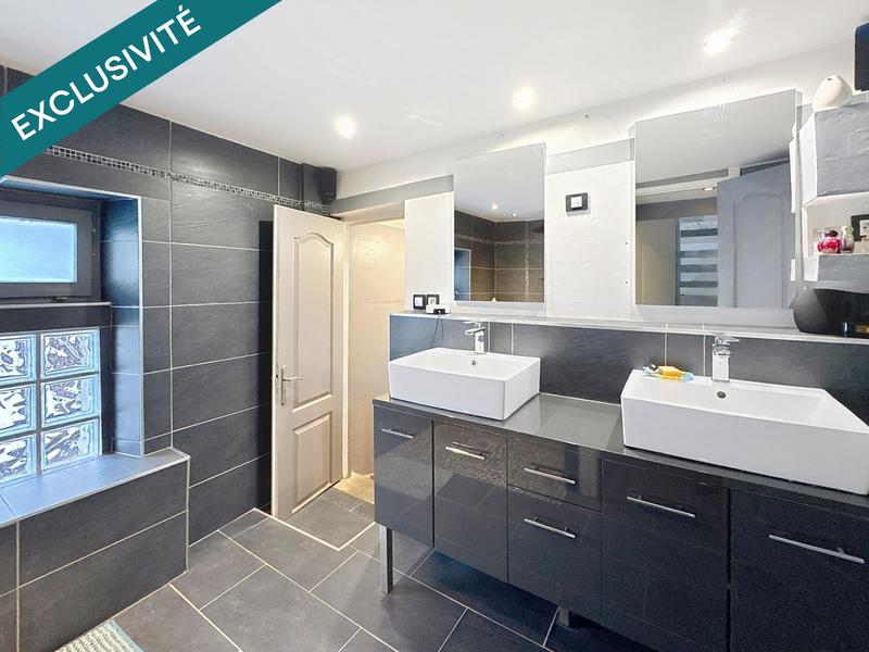 Maison - 140 m² - 5 pièces