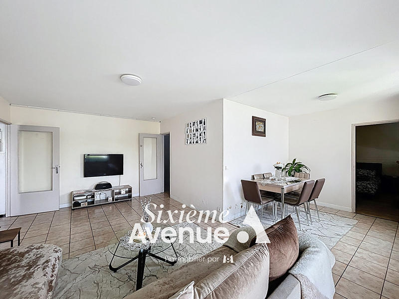 Appartement - 83 m² - 5 pièces