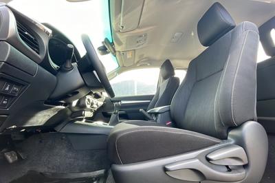 Toyota Hilux 2.8 D4-D 204 Legende Tech