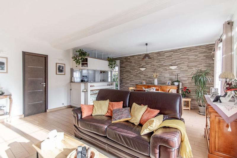 Maison - 82 m² - 5 pièces