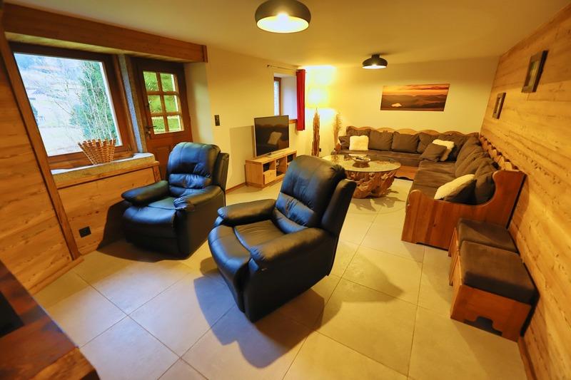 Maison en pierre - 284 m² - 9 pièces