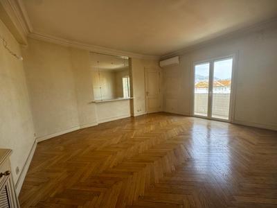 Appartement - 83 m² - 3 pièces