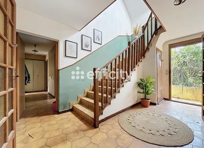 Maison - 165 m² - 10 pièces