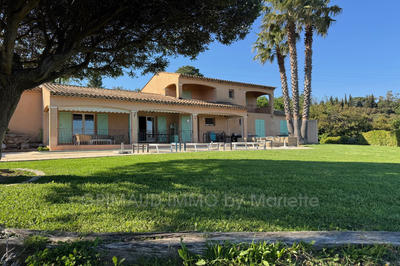 Villa - 210 m² - 6 pièces