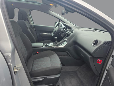 Peugeot 3008 - 1.6 Hdi 110 Cv Allure