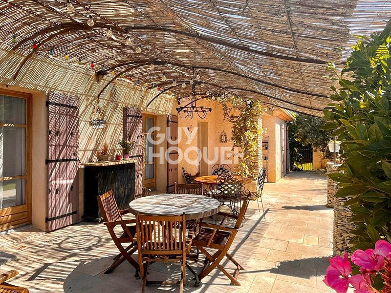 Maison - 320 m² - 9 pièces